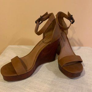 Lucky Brand Wooden Wedge